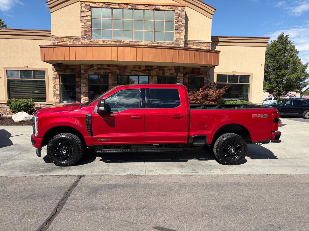 Used 2023 Ford F350 XLT w/ XLT Premium Package AWD/4WD image 2