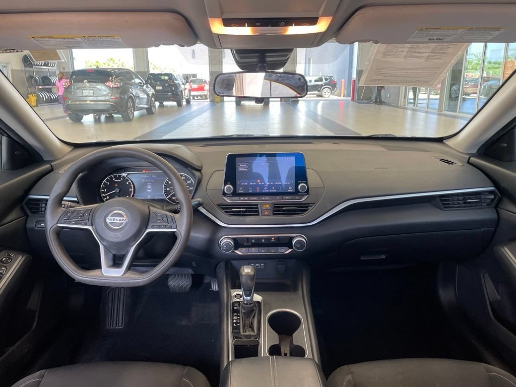 Certified 2022 Nissan Altima 2.5 SV FWD image 11