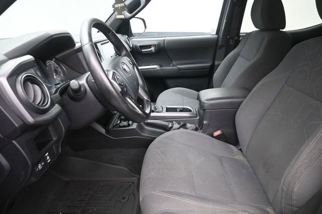 Used 2016 Toyota Tacoma TRD Sport AWD/4WD image 16
