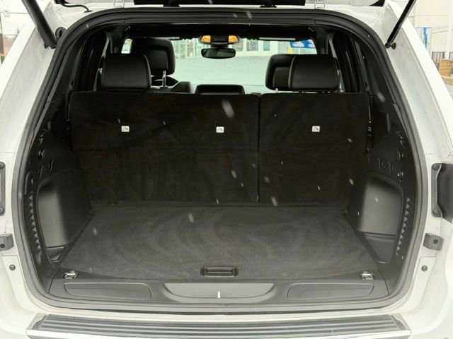 Used 2022 Jeep Grand Cherokee Limited image 22