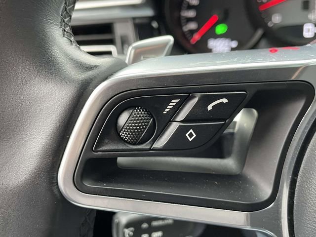 Used 2021 Porsche Macan S image 21