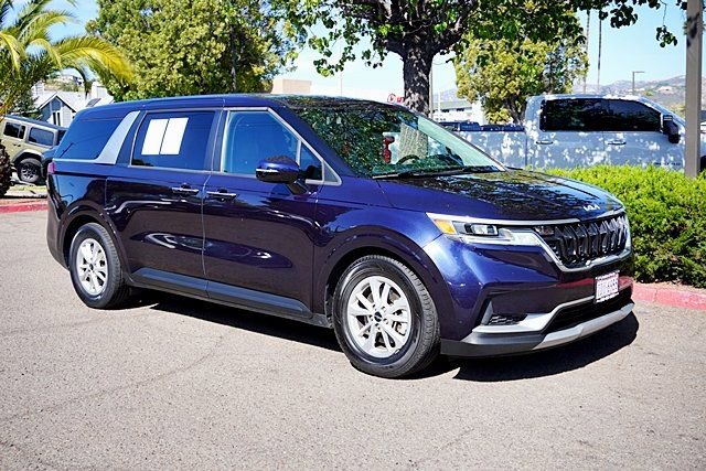 Used 2024 Kia Carnival LX FWD image 6