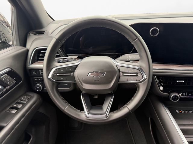 Used 2025 Chevrolet Suburban Z71 AWD/4WD image 12