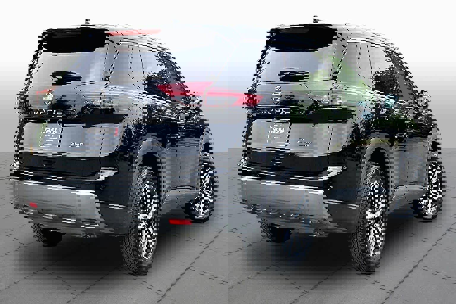 Used 2026 Nissan Rogue SL AWD/4WD image 13