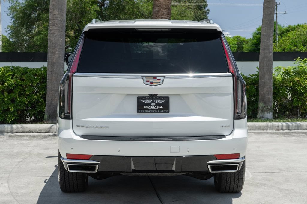 Used 2023 Cadillac Escalade Premium Luxury w/ Performance Package AWD/4WD image 6