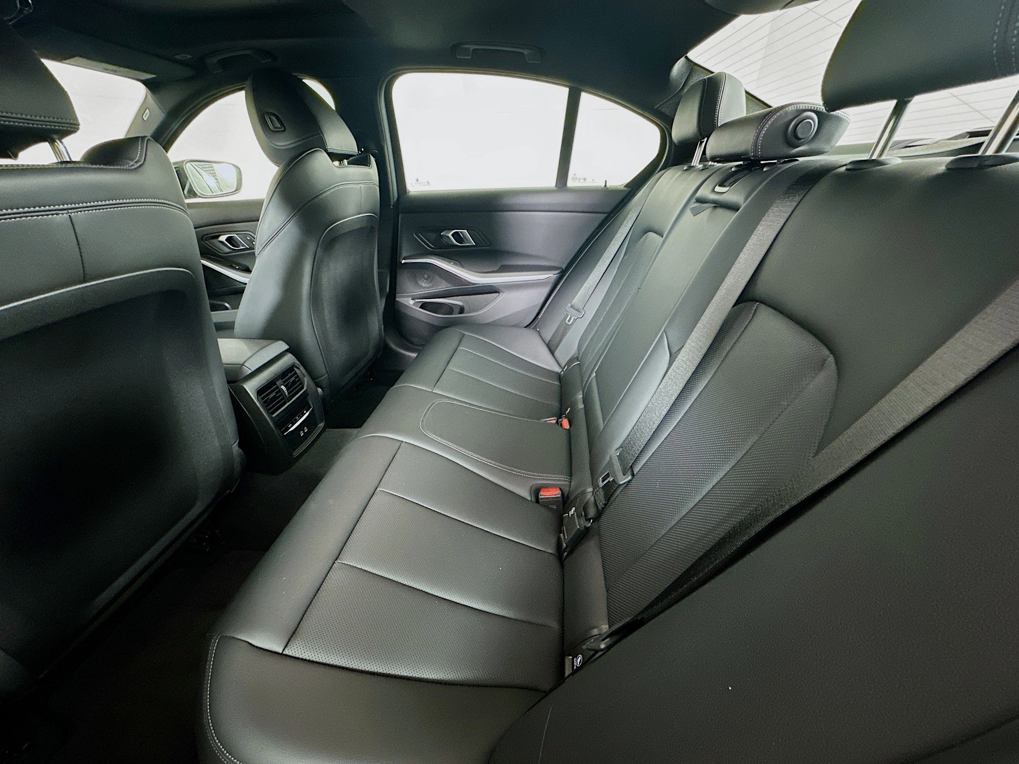 Used 2025 BMW 330i xDrive Sedan image 29