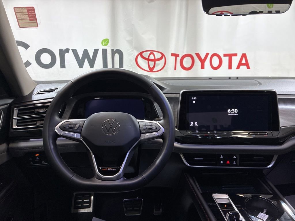 Used 2025 Volkswagen Atlas Peak Edition SE AWD/4WD image 24