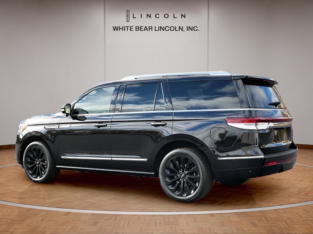 Used 2024 Lincoln Navigator Reserve AWD/4WD image 7