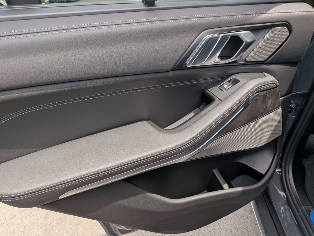 New 2026 BMW X5 xDrive50e image 15