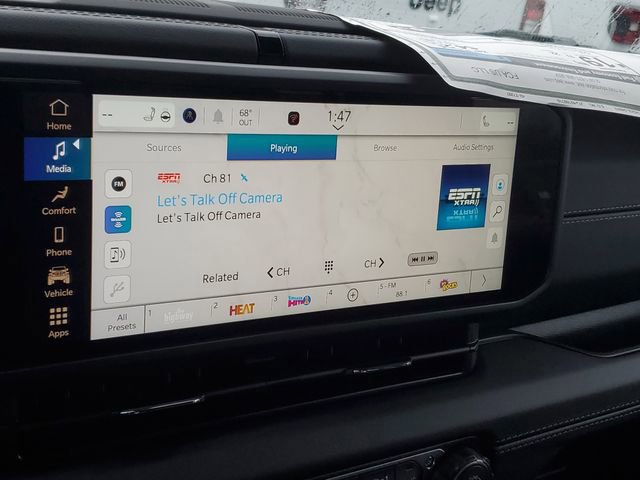 New 2025 Jeep Gladiator Sport image 10