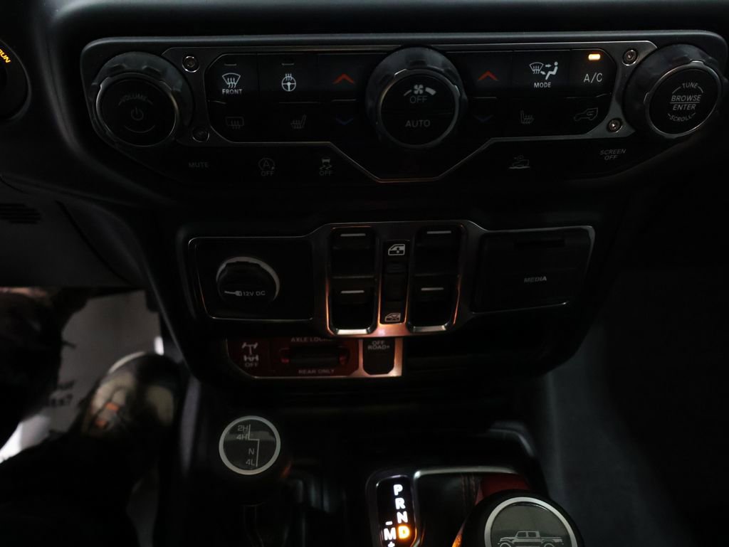 Used 2023 Jeep Gladiator Mojave w/ Cold Weather Group AWD/4WD image 28