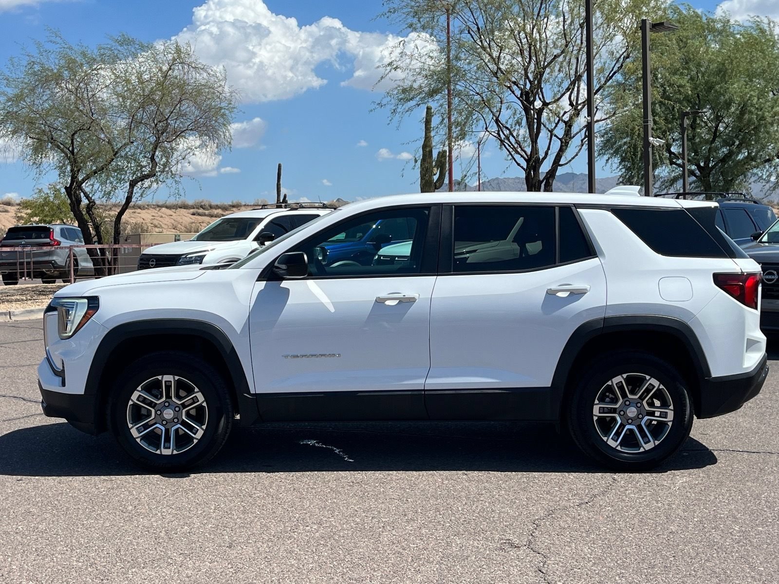 Used 2025 GMC Terrain Elevation FWD image 3