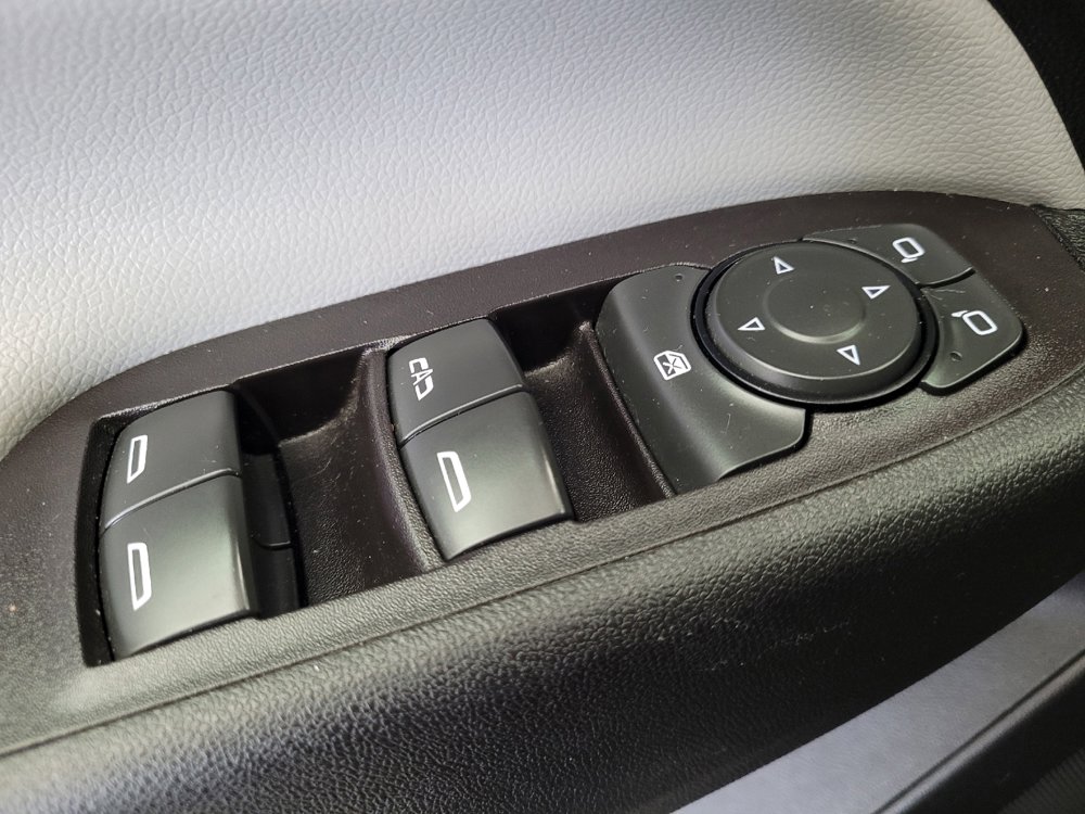 Used 2020 Chevrolet Equinox LS AWD/4WD image 27
