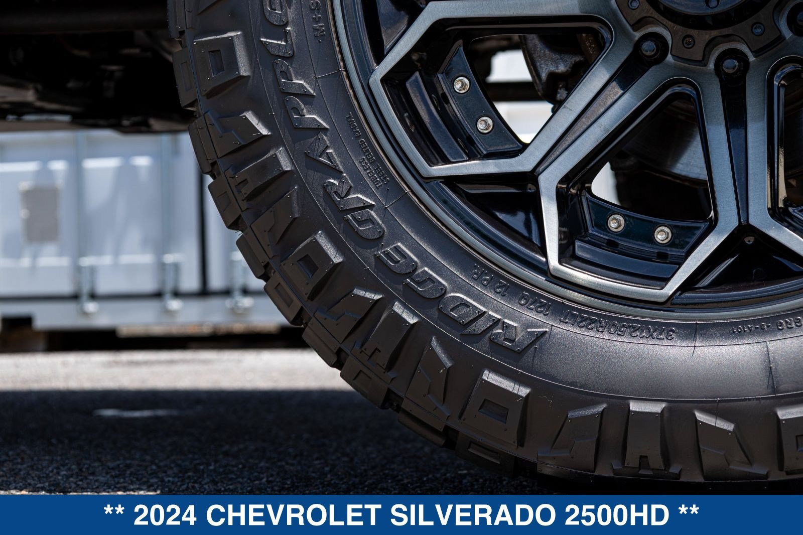 Used 2024 Chevrolet Silverado 2500 Custom w/ Custom Value Package AWD/4WD image 19