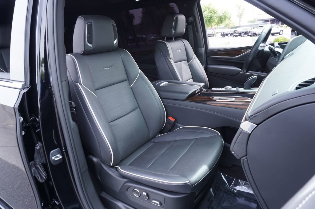 Used 2023 Cadillac Escalade ESV Premium Luxury w/ LPO, Radiant Package image 13