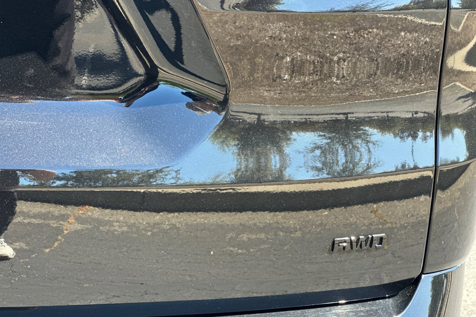 Used 2020 Chevrolet Traverse Premier w/ Redline Edition image 38