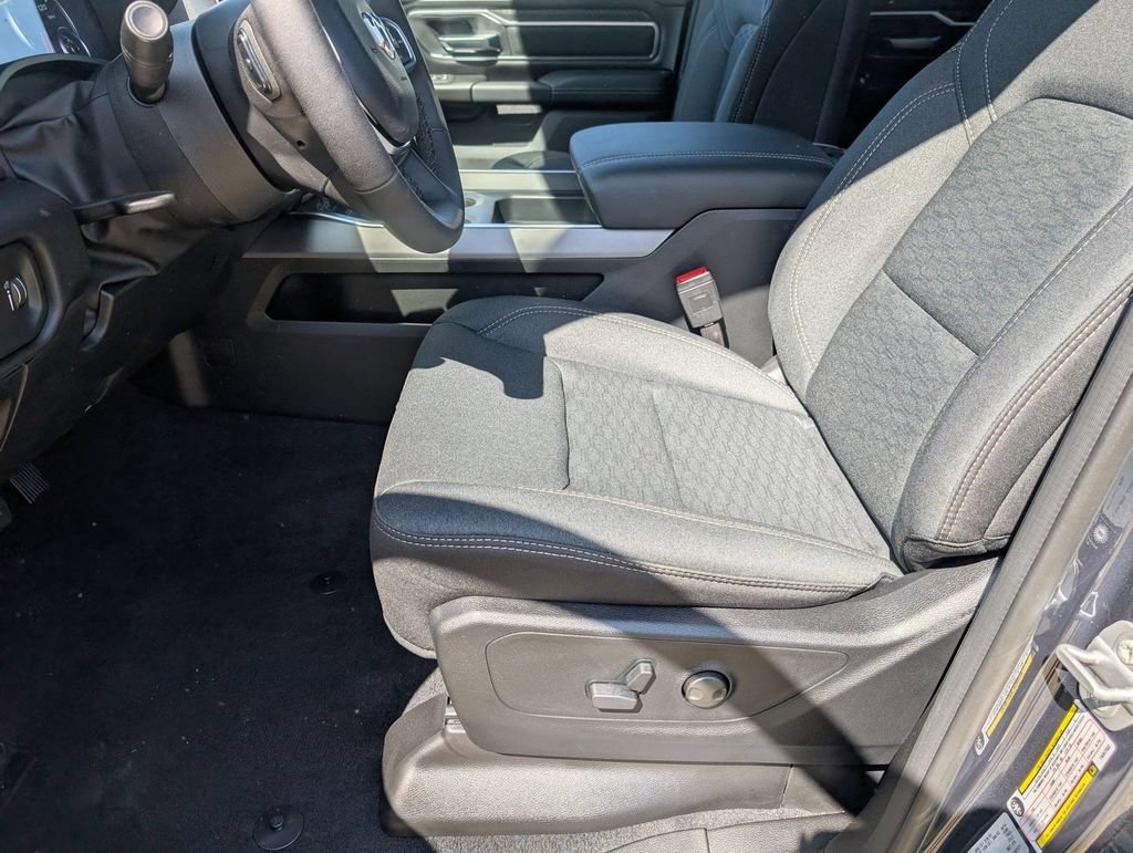 New 2026 RAM 1500 Big Horn AWD/4WD image 11