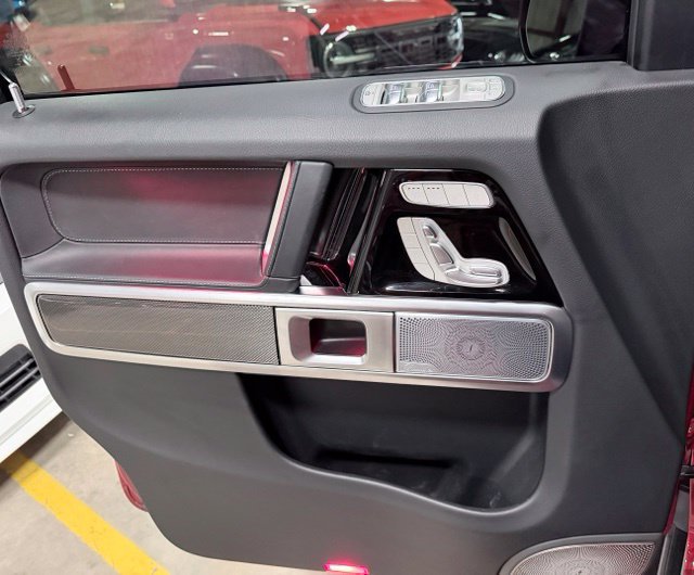Used 2025 Mercedes-Benz G 63 AMG 4MATIC image 35