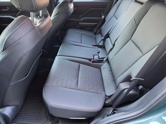 Certified 2025 Toyota 4Runner TRD Off-Road Premium AWD/4WD image 17