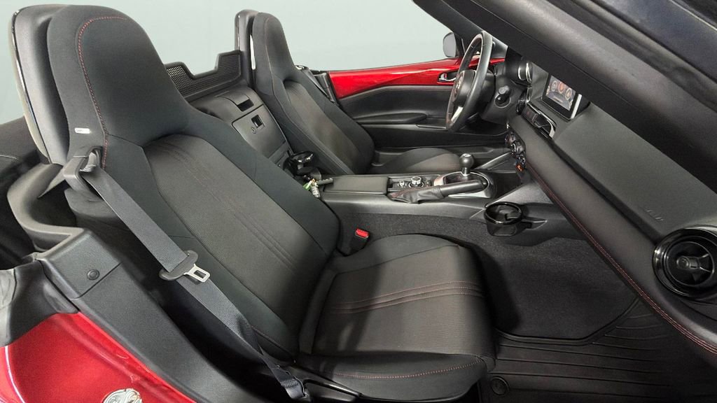 Used 2016 MAZDA MX-5 Miata Club w/ Brembo/BBS Package RWD image 34
