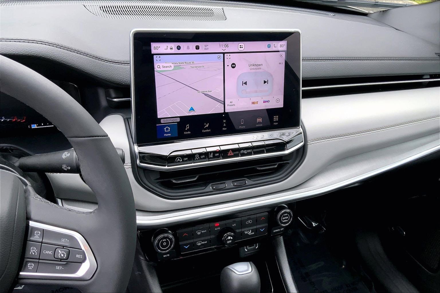 Certified 2025 Jeep Compass Limited w/ Elite Group AWD/4WD image 5