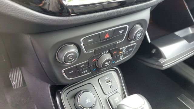 Certified 2019 Jeep Compass Limited image 20