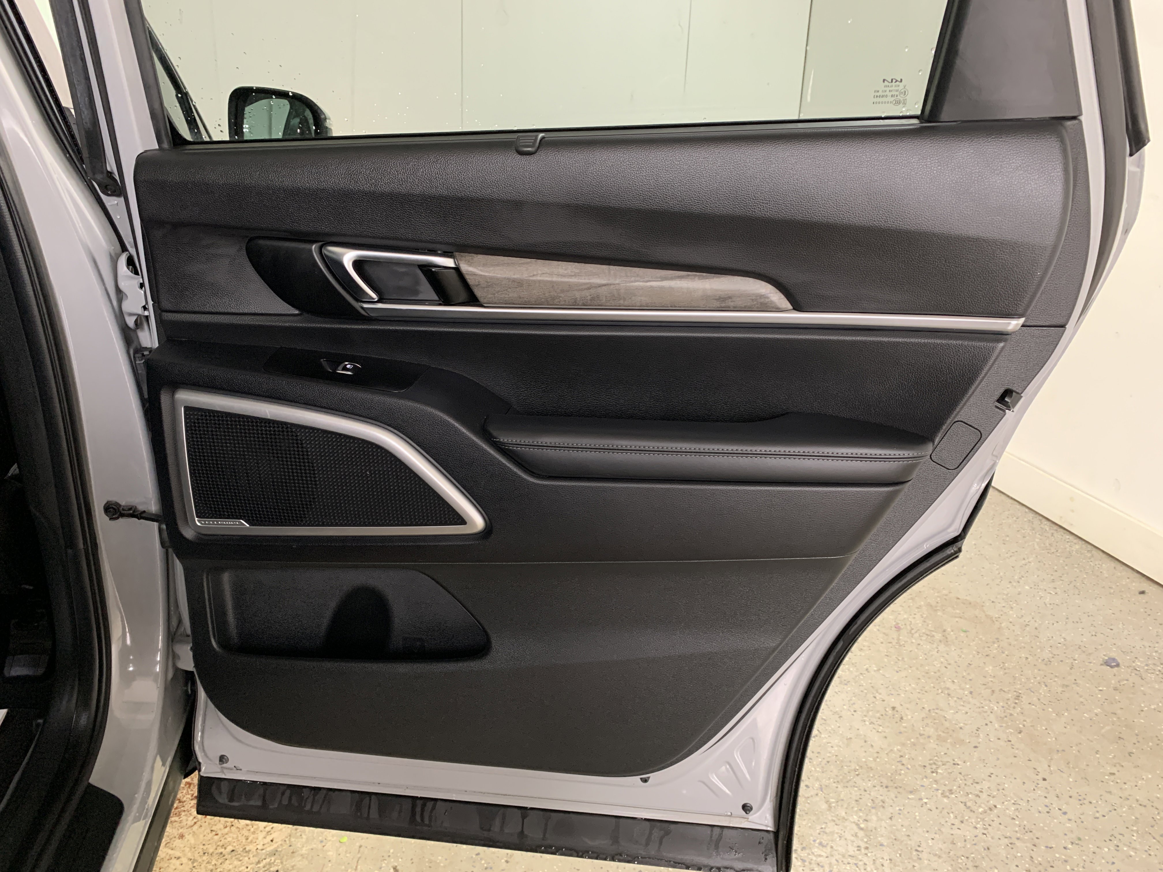 Used 2022 Kia Telluride EX w/ EX Premium Package image 37