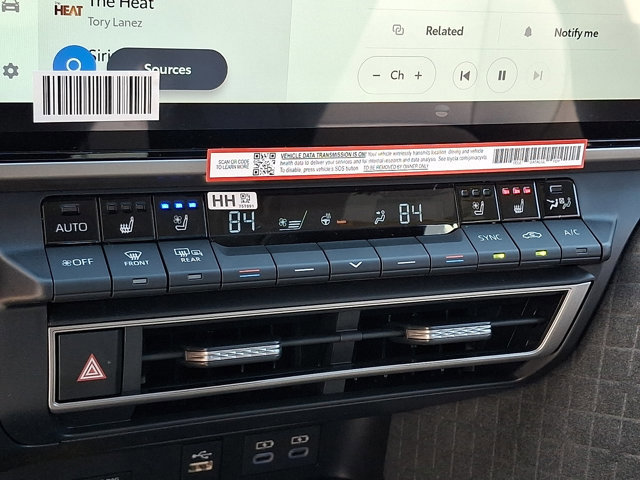 Used 2026 Toyota Camry XLE w/ Premium Plus Package image 17