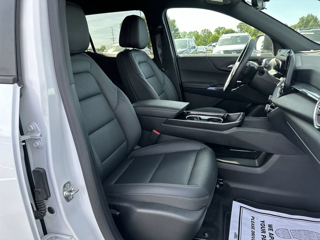 Used 2025 Chevrolet Equinox LT w/ Convenience Package II AWD/4WD image 29