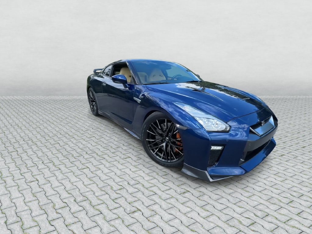 Used 2017 Nissan GT-R Premium w/ Premium Interior Package AWD/4WD image 2