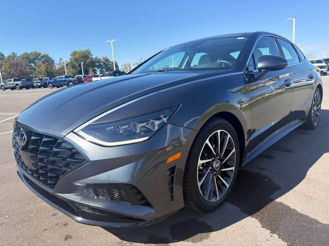 Used 2023 Hyundai Sonata Limited FWD image 2