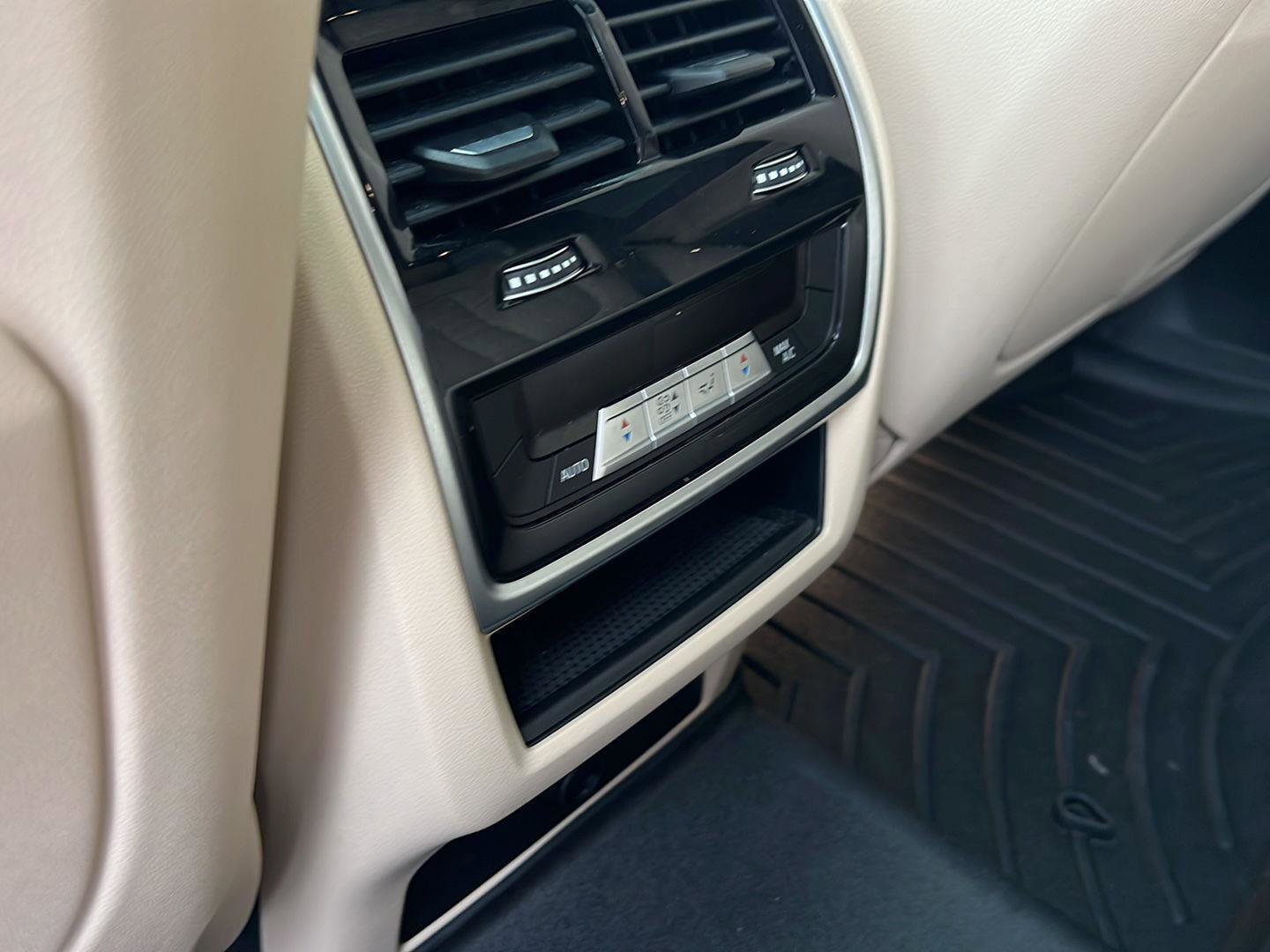 Certified 2022 BMW X5 xDrive40i w/ M Sport Package image 12