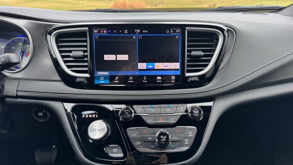 New 2026 Chrysler Pacifica Select w/ S Appearance Package FWD image 23