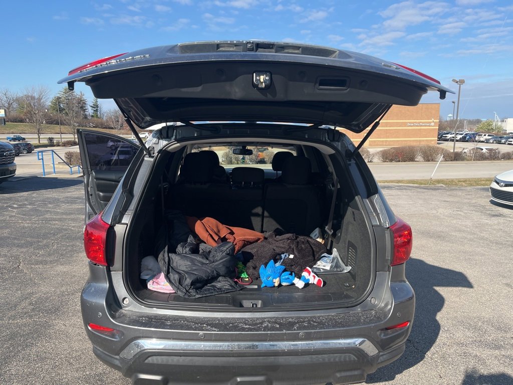 Used 2020 Nissan Pathfinder SV image 10