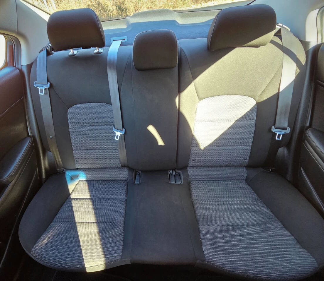 Used 2018 Kia Forte LX image 13