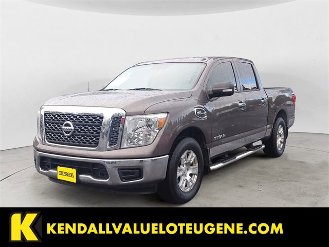 Used 2017 Nissan Titan SV image 1