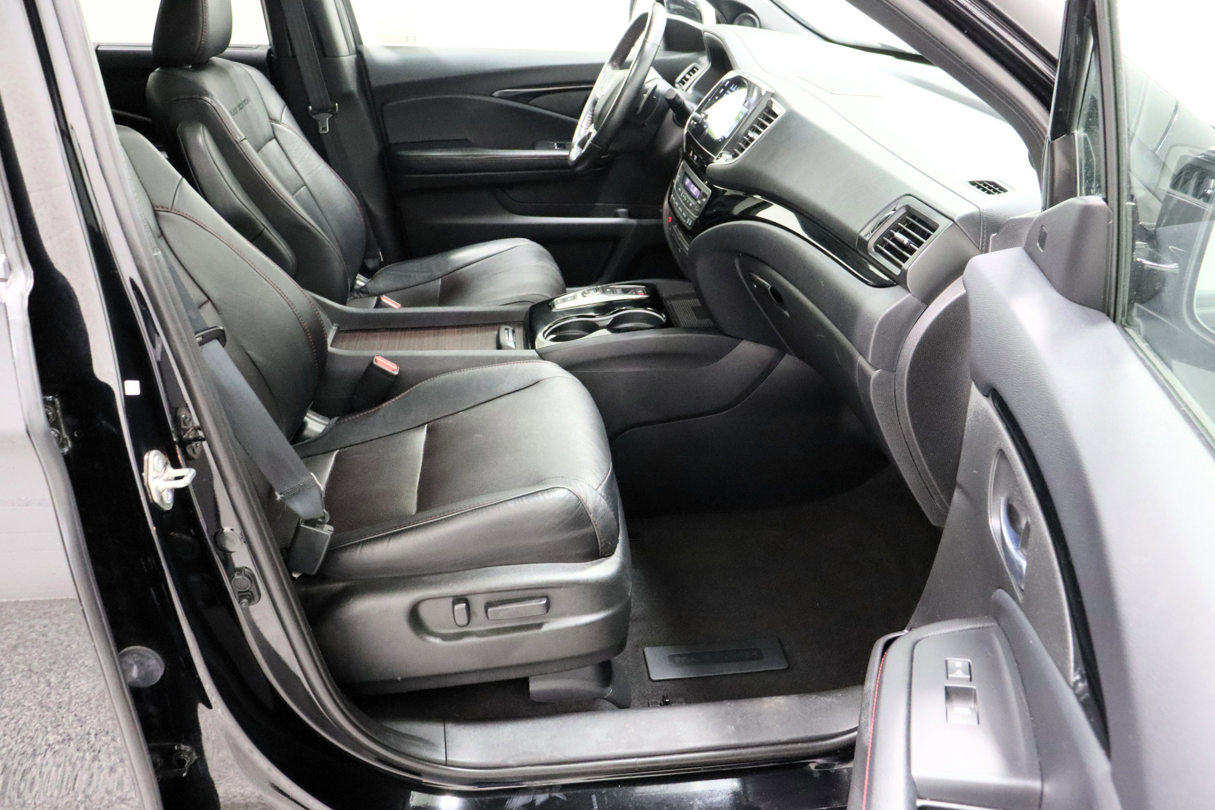 Used 2020 Honda Pilot Black Edition image 43