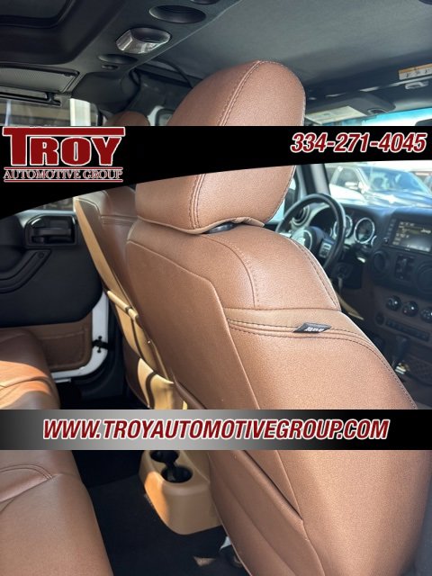 Used 2017 Jeep Wrangler Unlimited Rubicon w/ Connectivity Group image 37