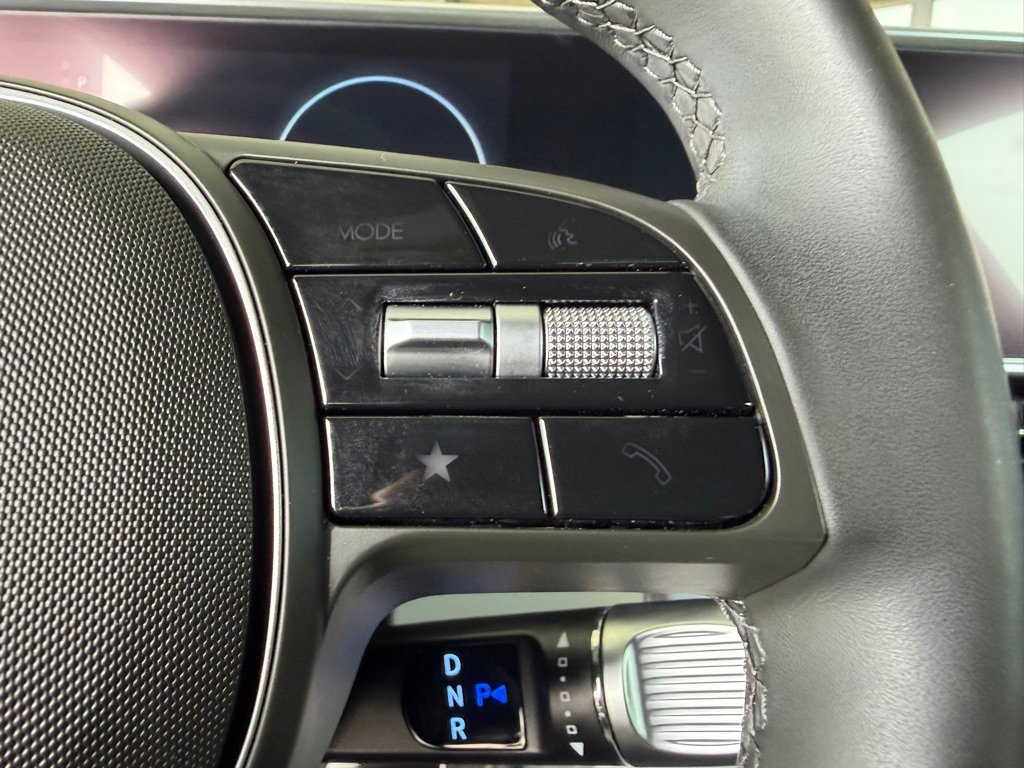 Used 2024 Hyundai Ioniq 6 Limited RWD image 9