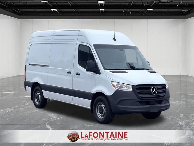 Used 2025 Mercedes-Benz Sprinter 2500 image 7