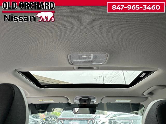 Used 2025 Hyundai Elantra Limited FWD image 14