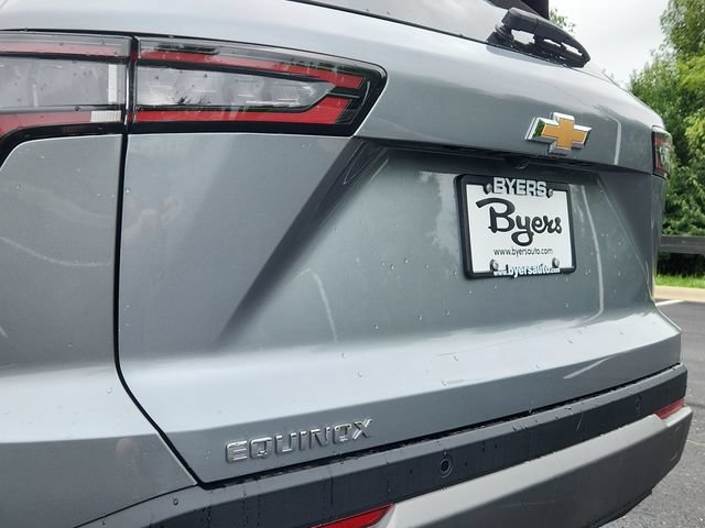 New 2027 Chevrolet Equinox LT w/ LPO, Floor Liner Package FWD image 11