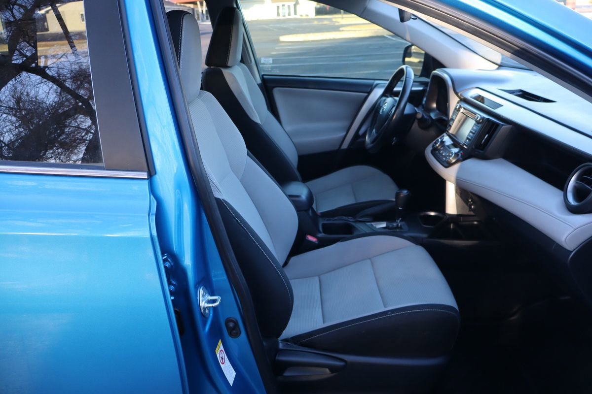 Used 2017 Toyota RAV4 XLE image 22