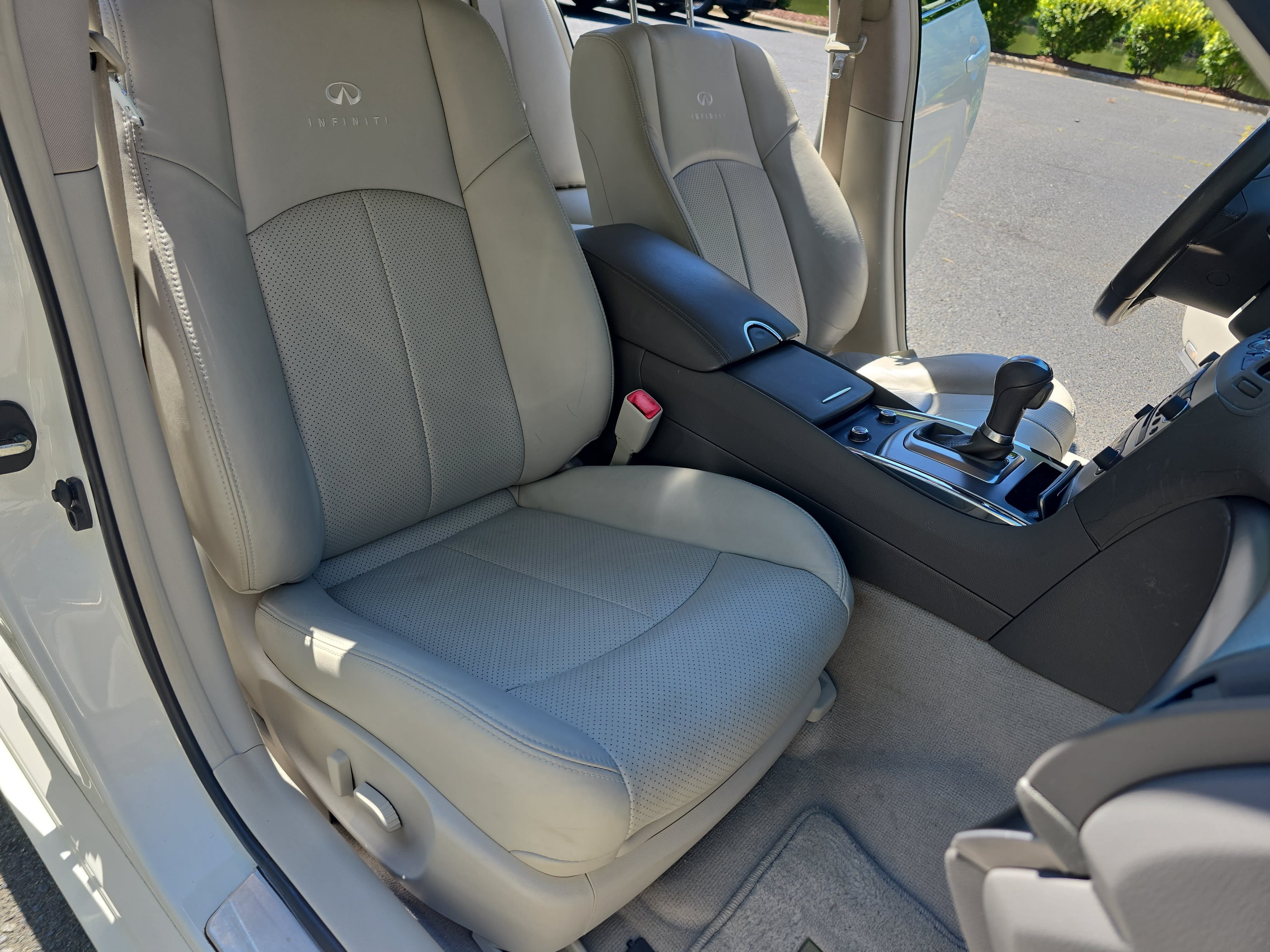 Used 2012 INFINITI G37 Journey w/ Premium Pkg RWD image 10