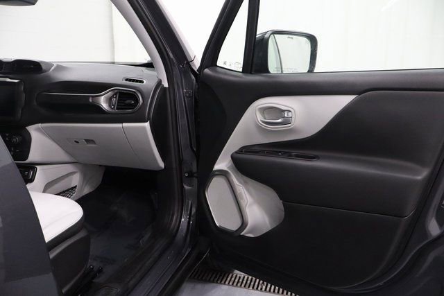 Certified 2022 Jeep Renegade Limited image 13