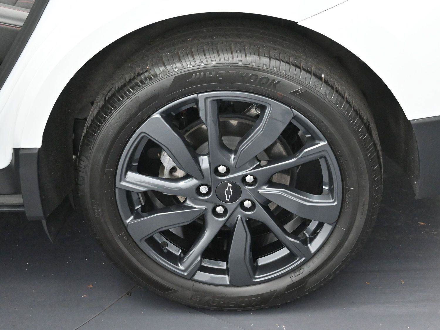 Used 2023 Chevrolet Equinox RS image 31