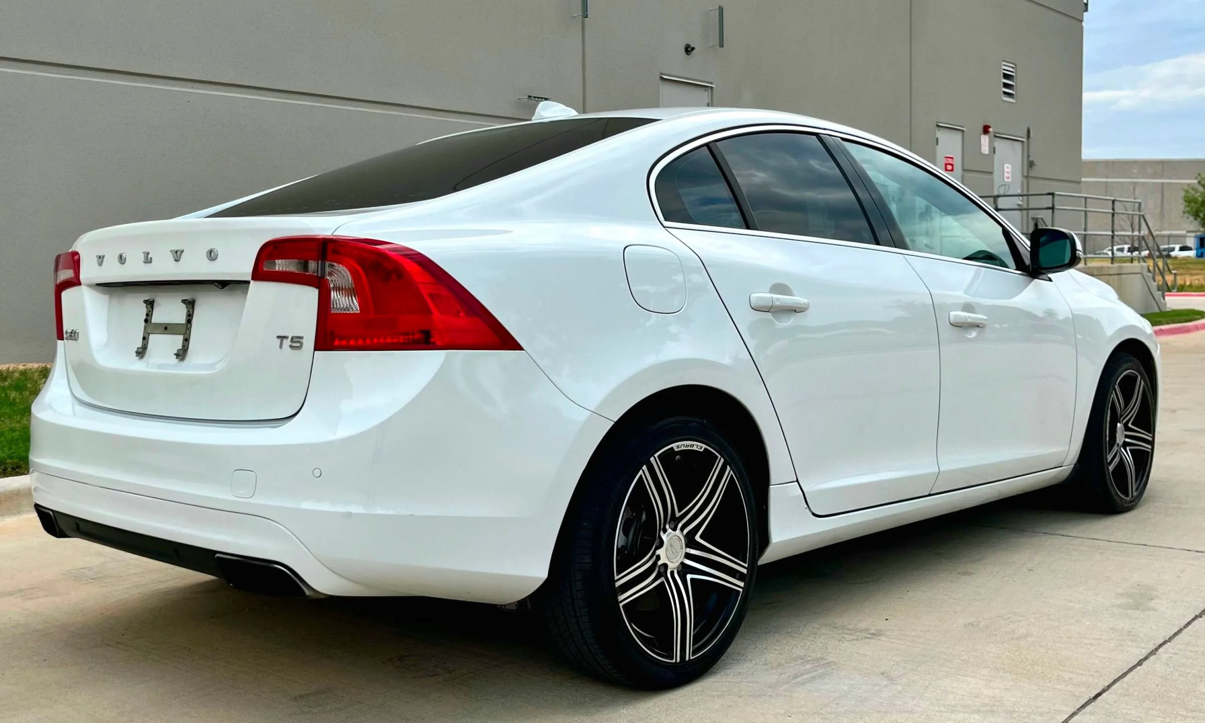 Used 2015 Volvo S60 T5 Premier Plus FWD image 5