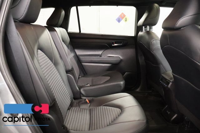 Certified 2026 Toyota Highlander XSE AWD/4WD image 30