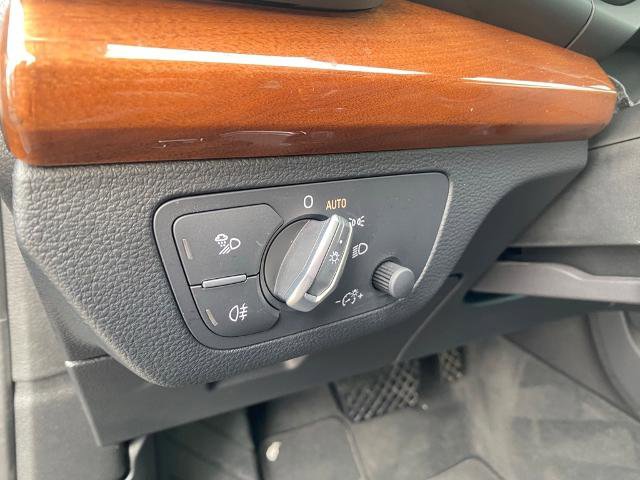 Used 2023 Audi Q5 2.0T Premium w/ Convenience Package image 18