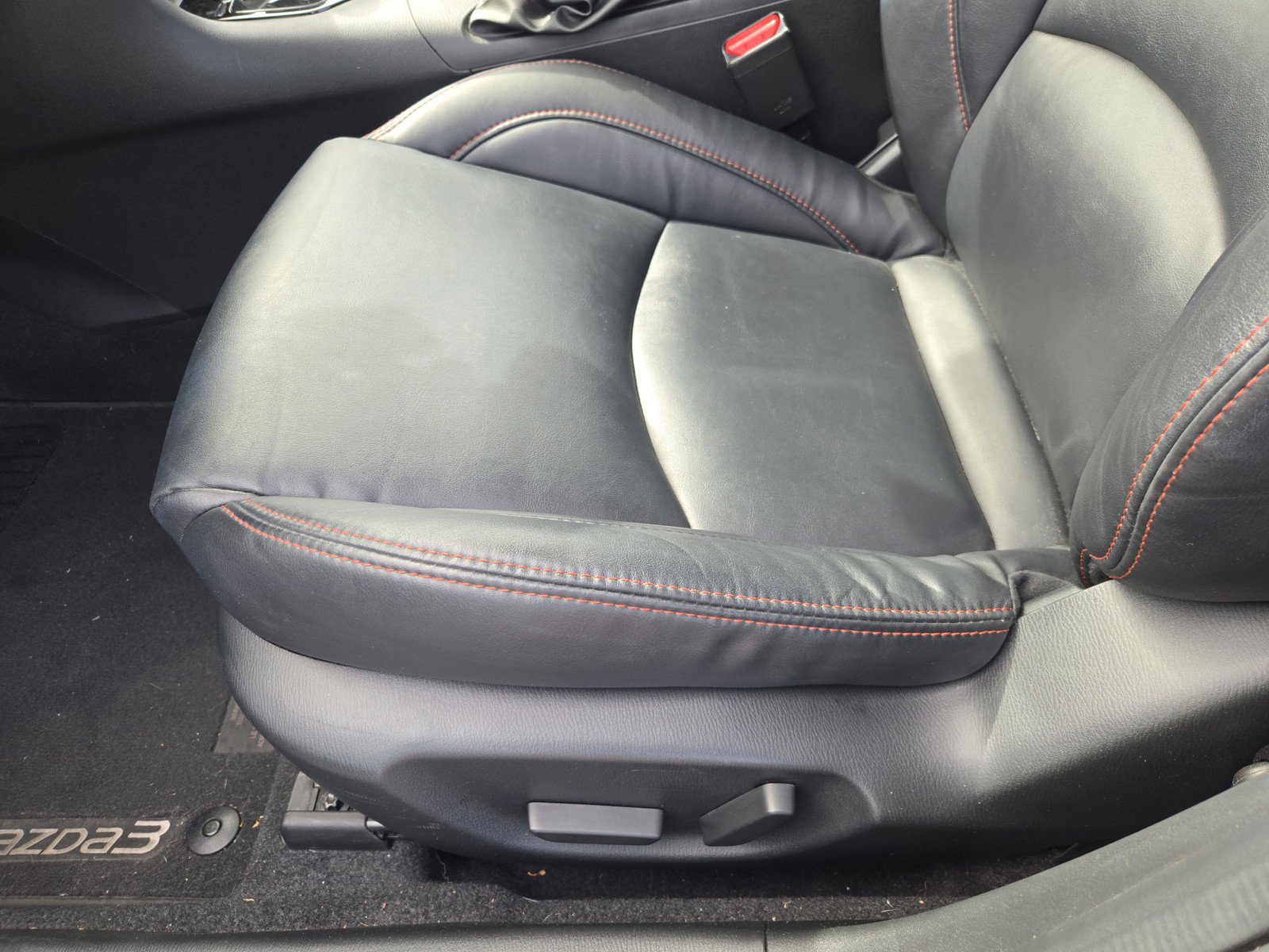 Used 2015 MAZDA MAZDA3 s Touring image 17